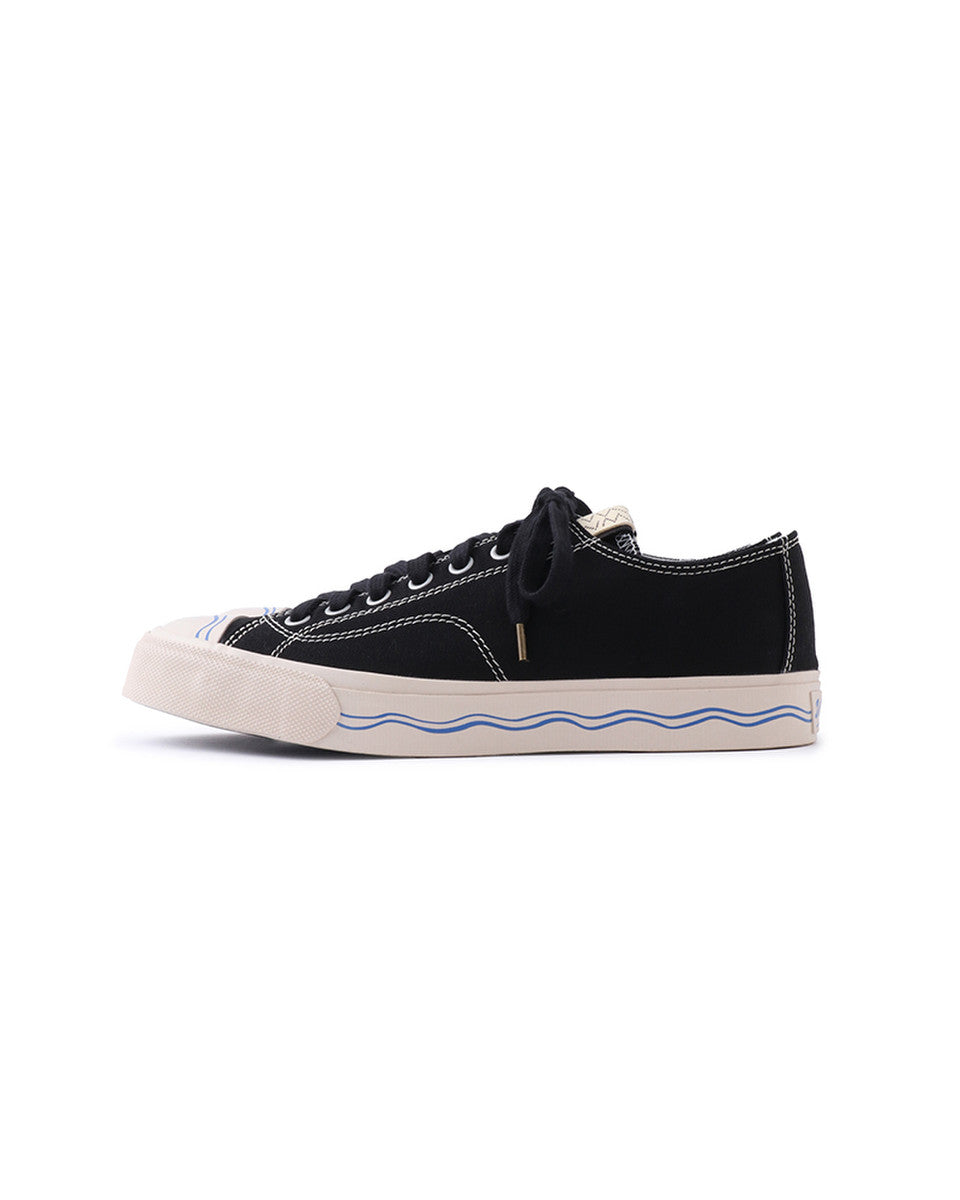 Seeger Lo Sneakers (Black)