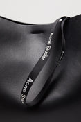 Musubi Midi Shoulder Bag (Black)
